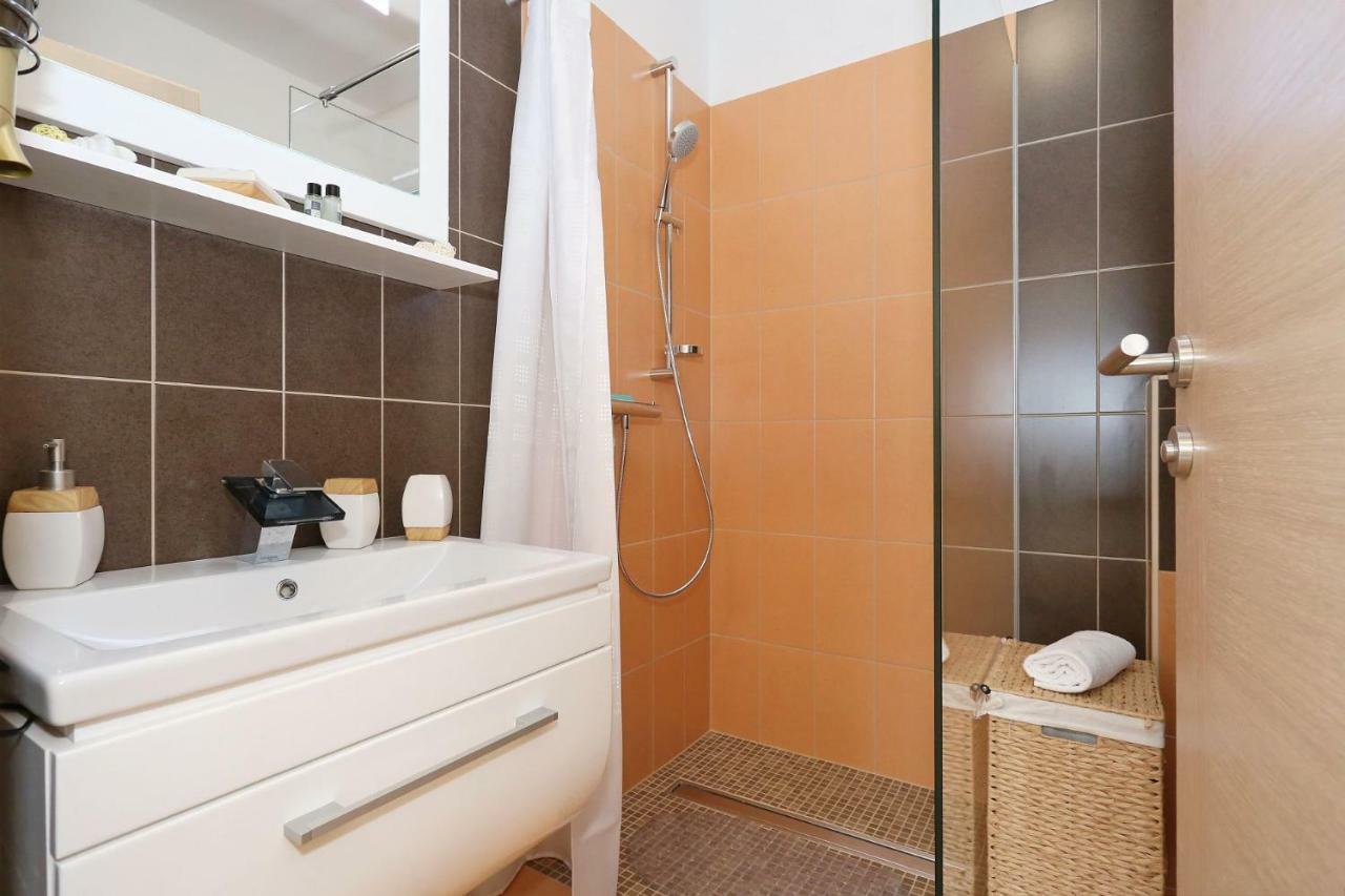Villa Nivel Vir Eksteriør billede