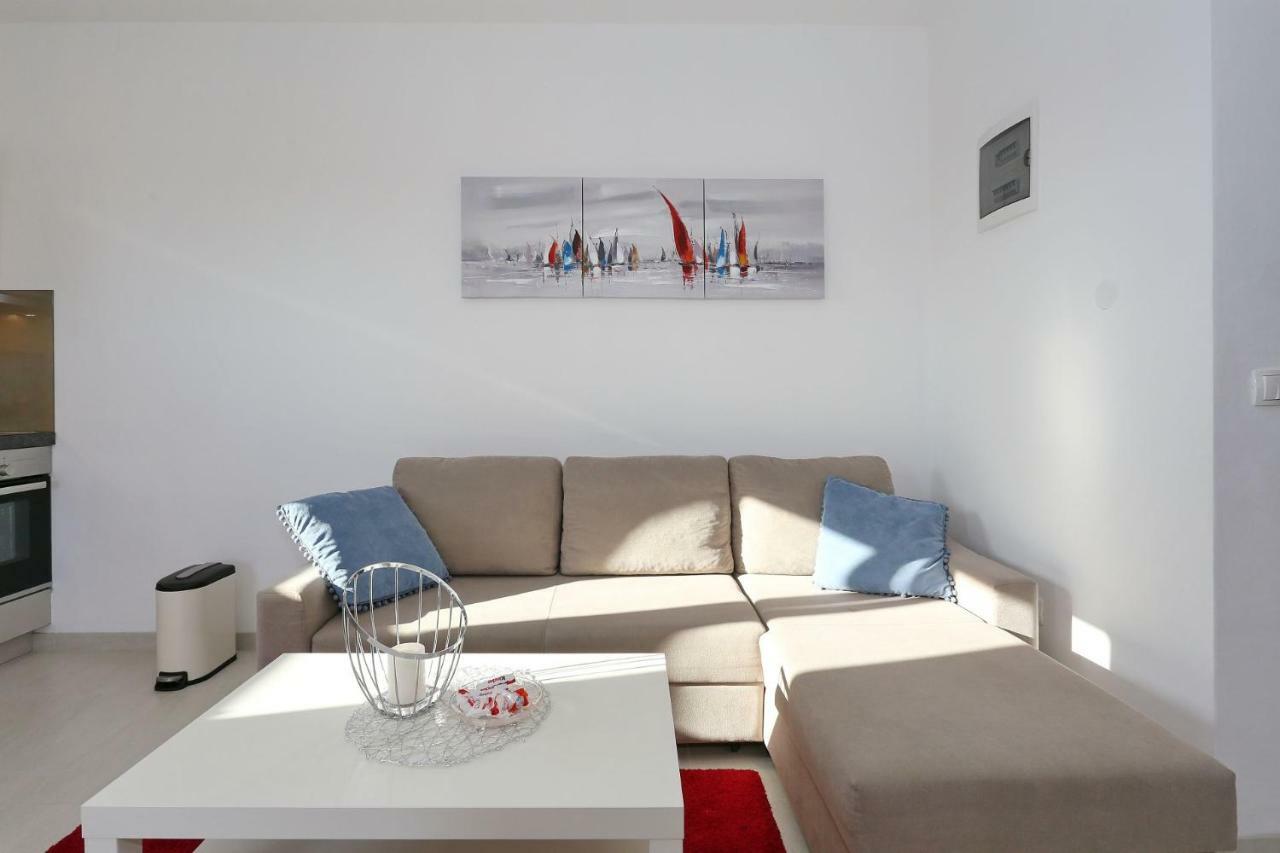 Villa Nivel Vir Eksteriør billede